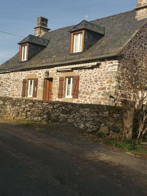 Maison Chez La Malie Le Monteil  Extérieur photo